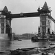 Image for article titled Photos of Famous Landmarks While They Were Still Under Construction